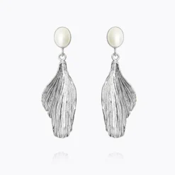Mini Golden Leaf Earrings/Pearl